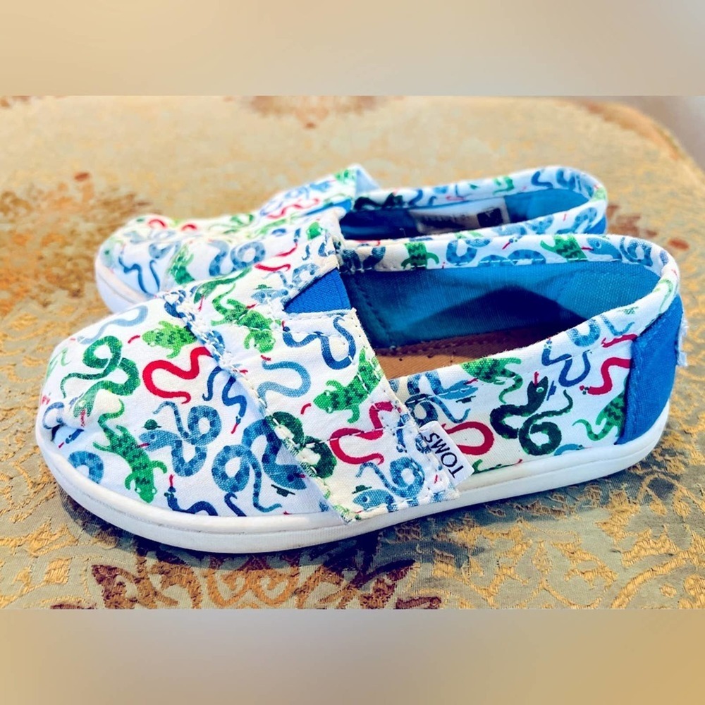 TOMS Toddler Snake Print Canvas Shoes in size 9